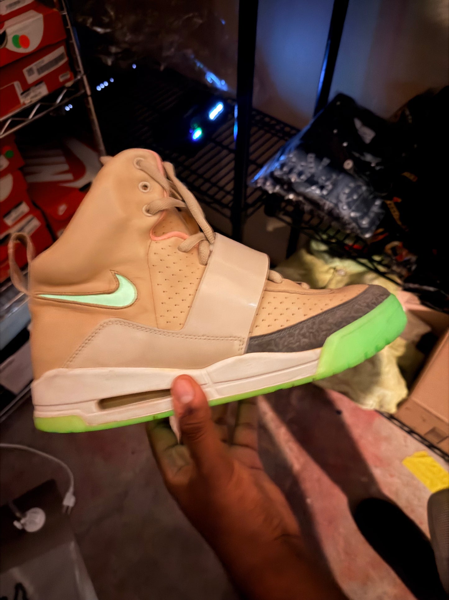 Nike air yeezy 1 net tan sz 10.5 used